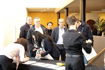 gallery UUID: f84835d9-ef91-feb6-b64a8f3073ac2cf0